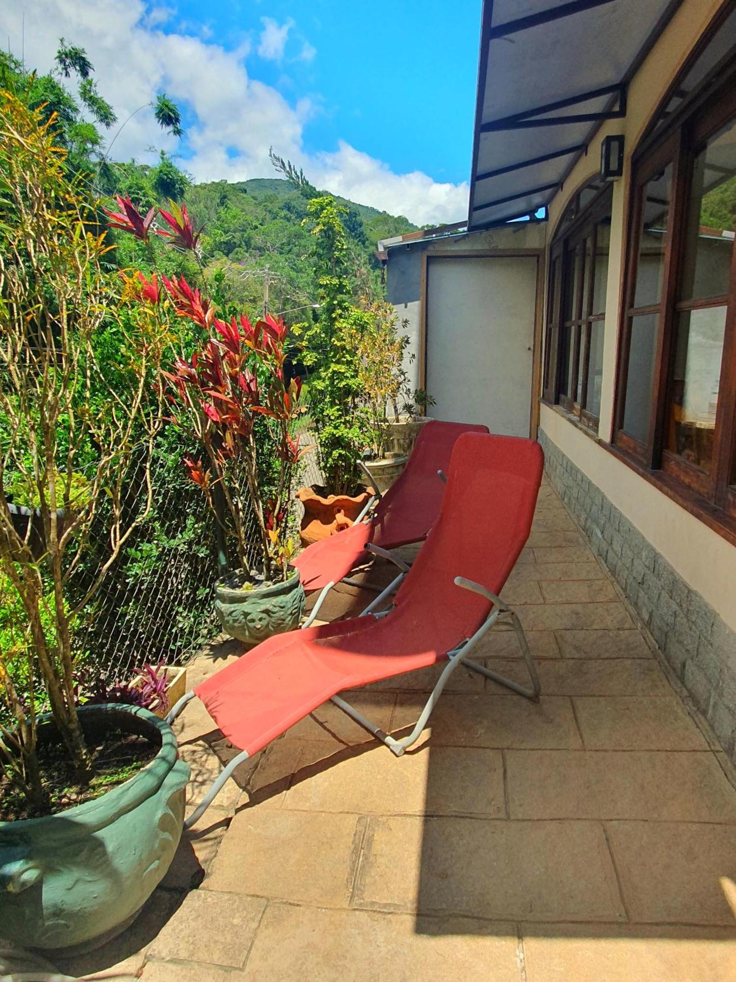 Aconchego De Itaipava - Casa De 3 Quartos, Equipada, Area Kids, Jacuzzi, Pet Friendly, Churrasqueira, Em Meio A Natureza E Proximo Ao Centro Do Bairro Petrópolis Екстериор снимка