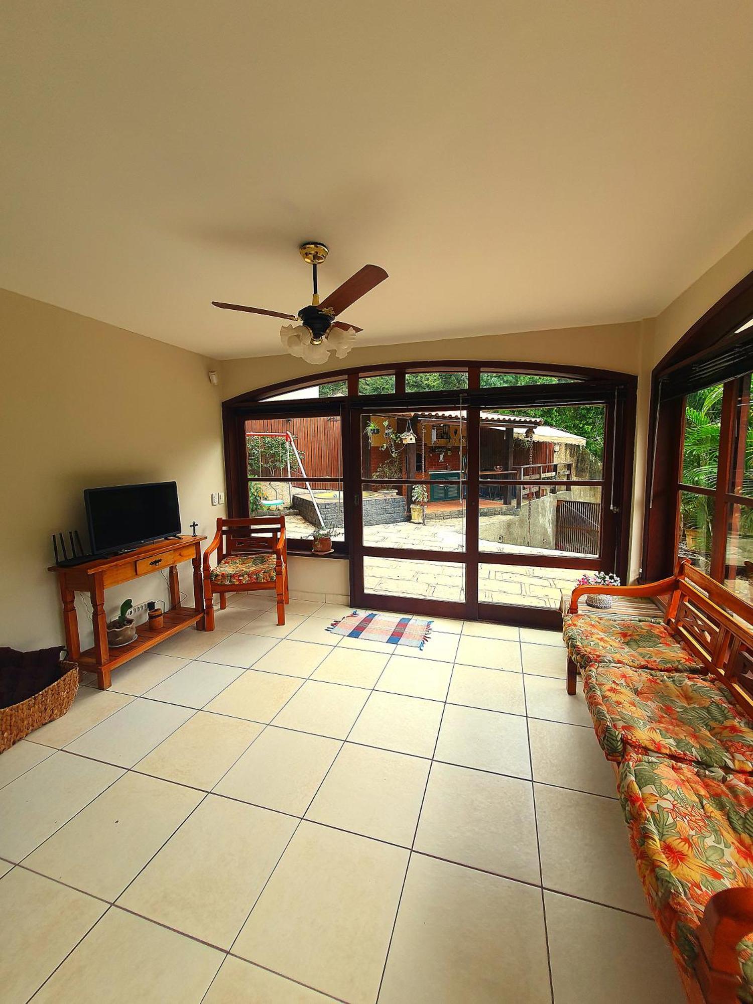 Aconchego De Itaipava - Casa De 3 Quartos, Equipada, Area Kids, Jacuzzi, Pet Friendly, Churrasqueira, Em Meio A Natureza E Proximo Ao Centro Do Bairro Petrópolis Екстериор снимка