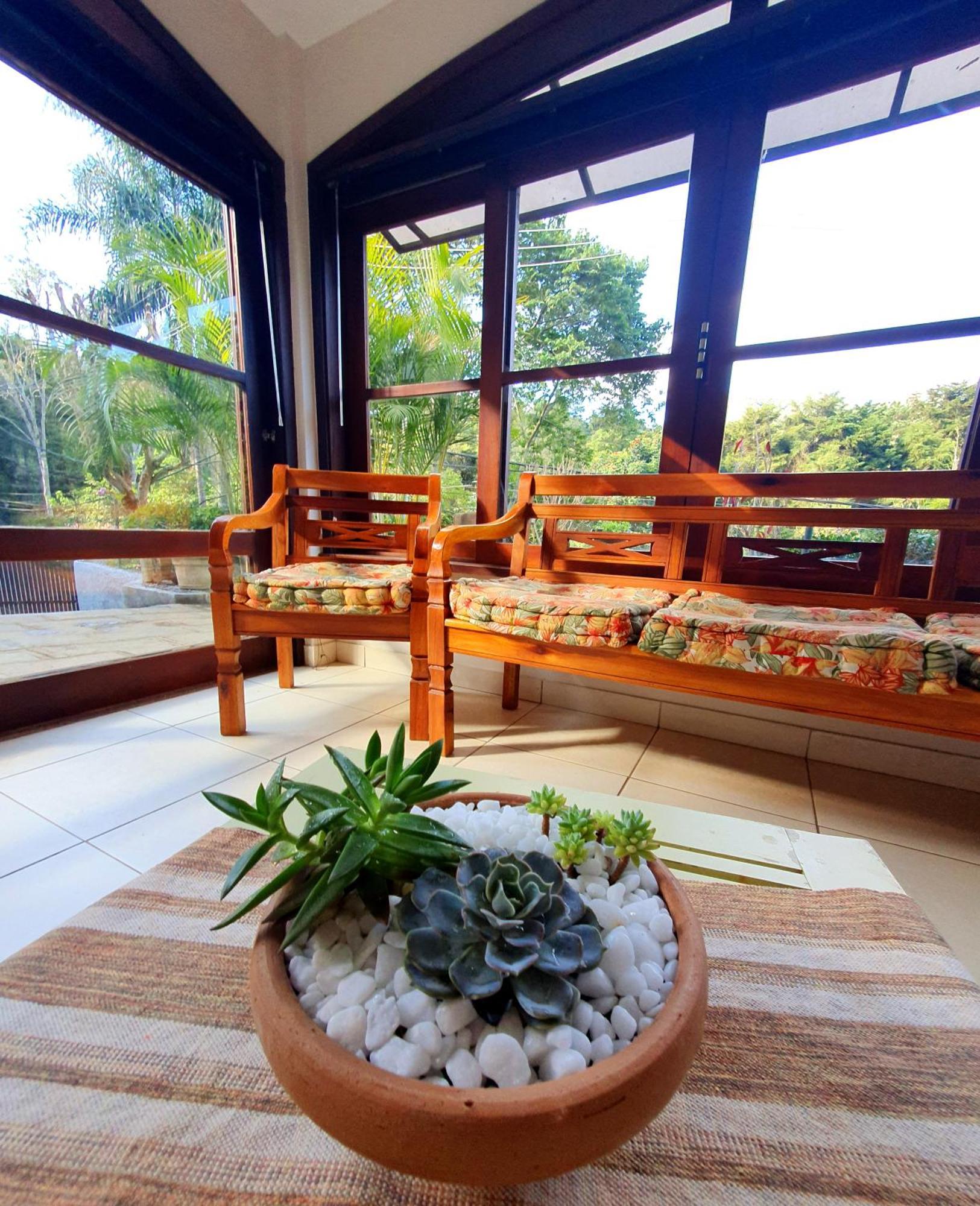 Aconchego De Itaipava - Casa De 3 Quartos, Equipada, Area Kids, Jacuzzi, Pet Friendly, Churrasqueira, Em Meio A Natureza E Proximo Ao Centro Do Bairro Petrópolis Екстериор снимка